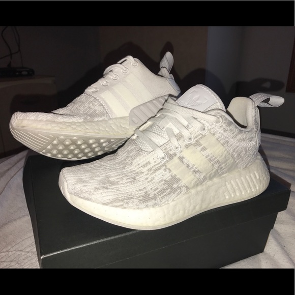 adidas Shoes - Women’s Adidas NMD R2 Primeknit- Size 5